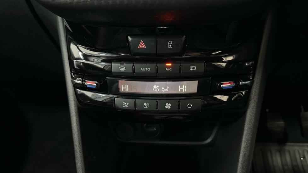 Dual Climate Control / Air Conditioning 