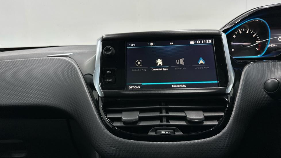 Apple Car Play & Android Auto