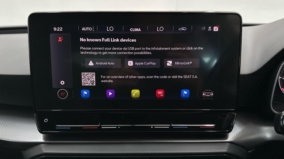 Apple Car Play & Android Auto