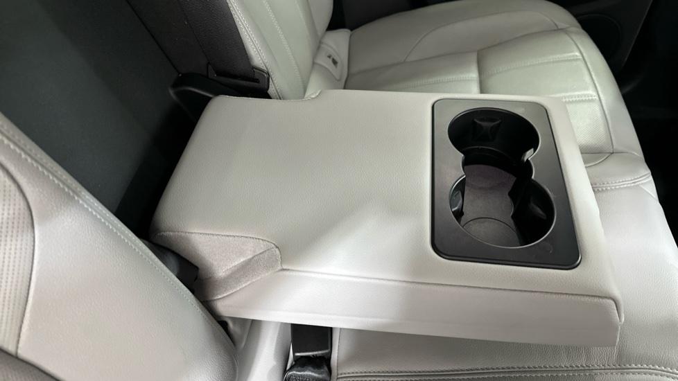 Rear Armrest/ Cup Holder