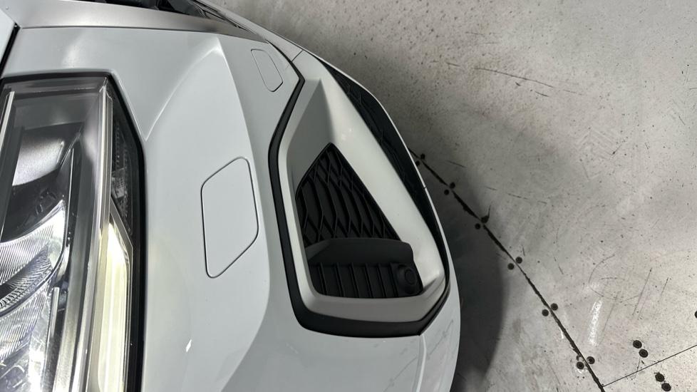 Headlight Washers/Front Parking Sensors 