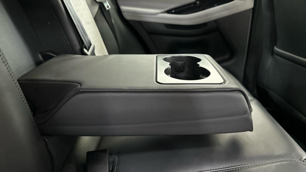 Rear Armrest/ Cup Holder