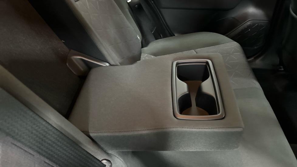 Rear Armrest/ Cup Holder