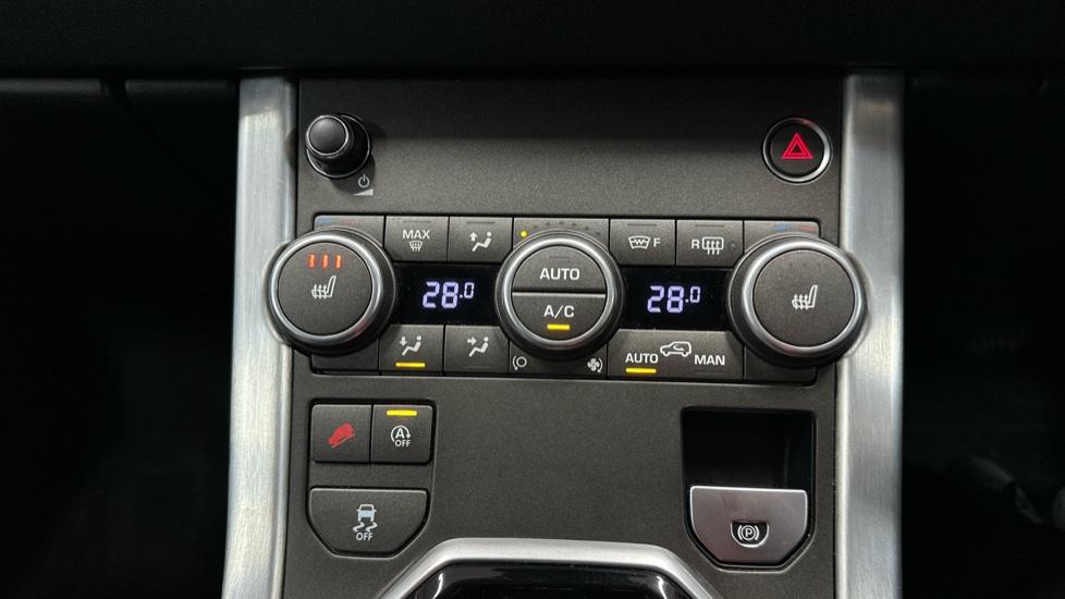 Air Conditioning /Dual Climate Control/Heated Seats 