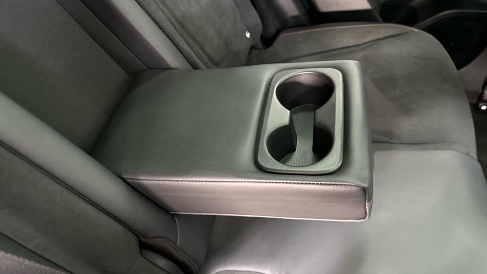 Rear Armrest/ Cup Holder