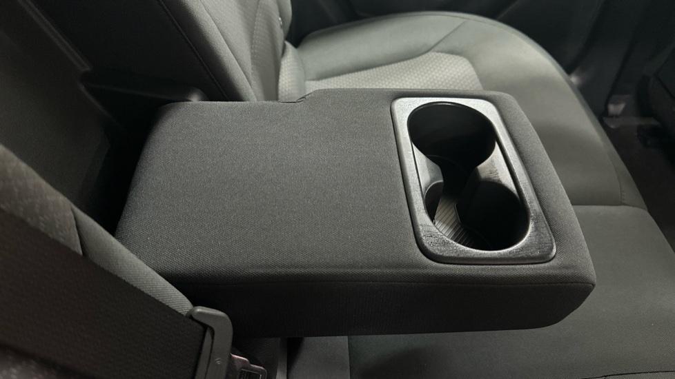 Rear Armrest/ Cup Holder