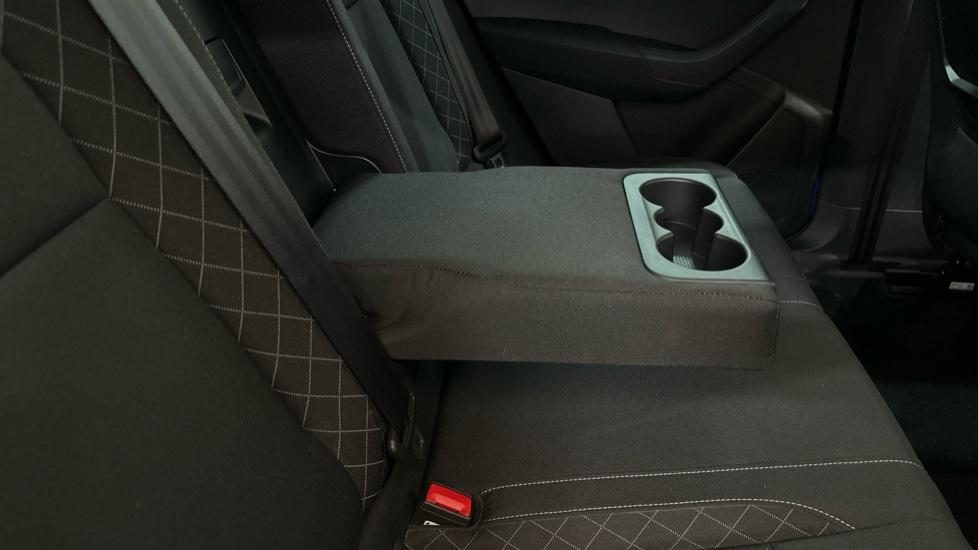 Rear Armrest/ Cup Holder