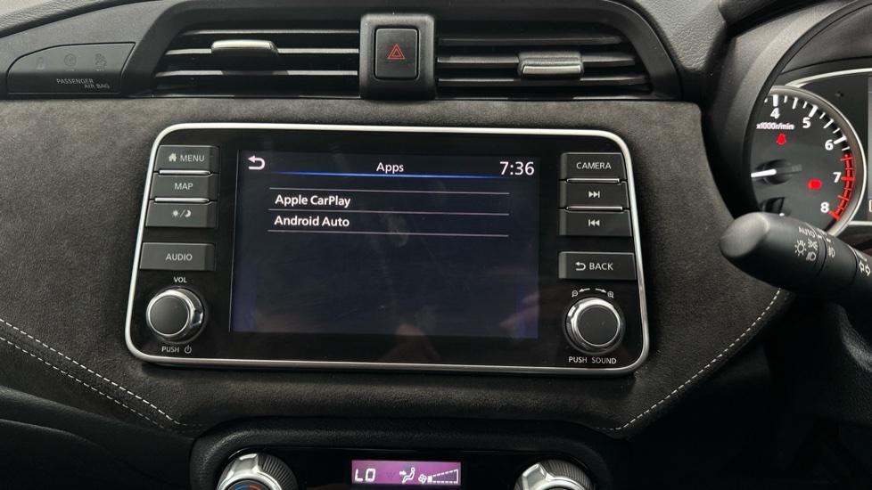 Apple Car Play & Android Auto