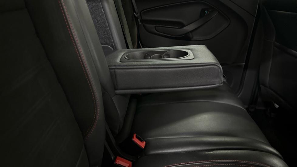 Rear Armrest/ Cup Holder