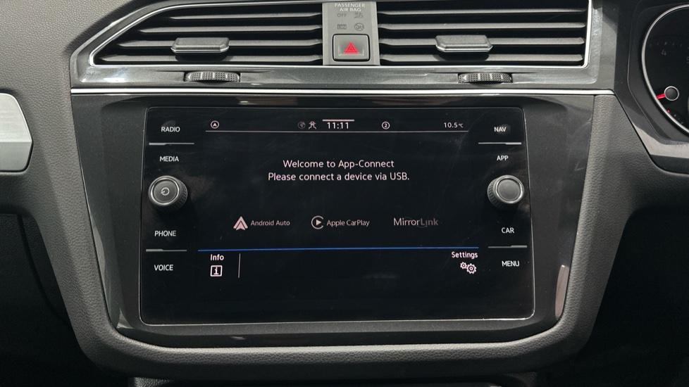 Apple Car Play & Android Auto