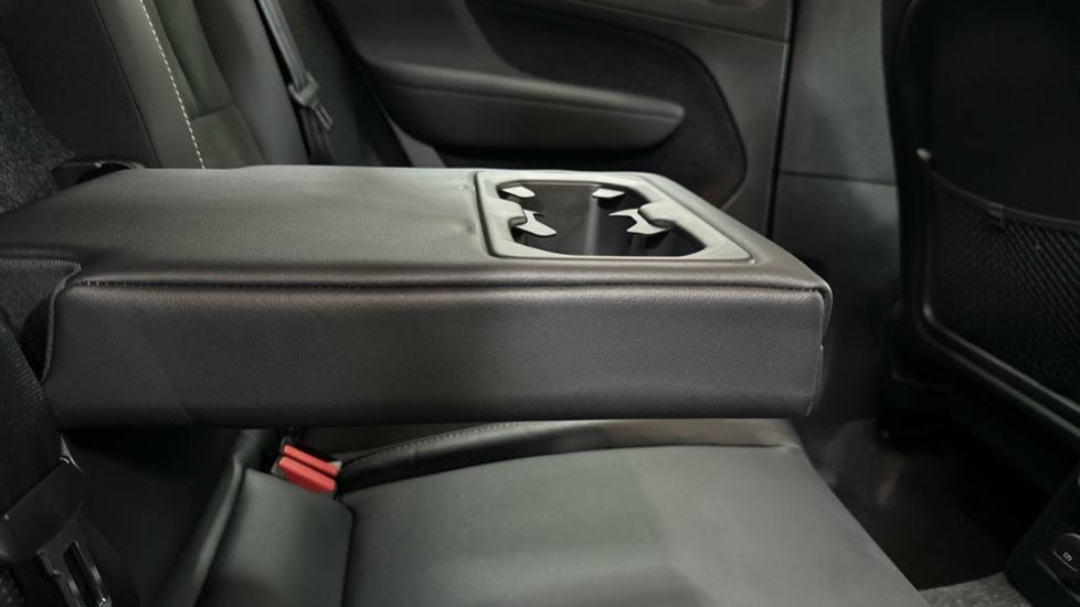 Rear Armrest/ Cup Holder