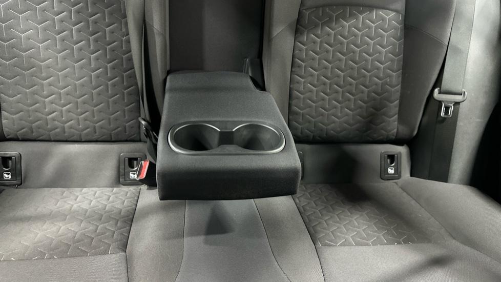 Rear Armrest/ Cup Holder