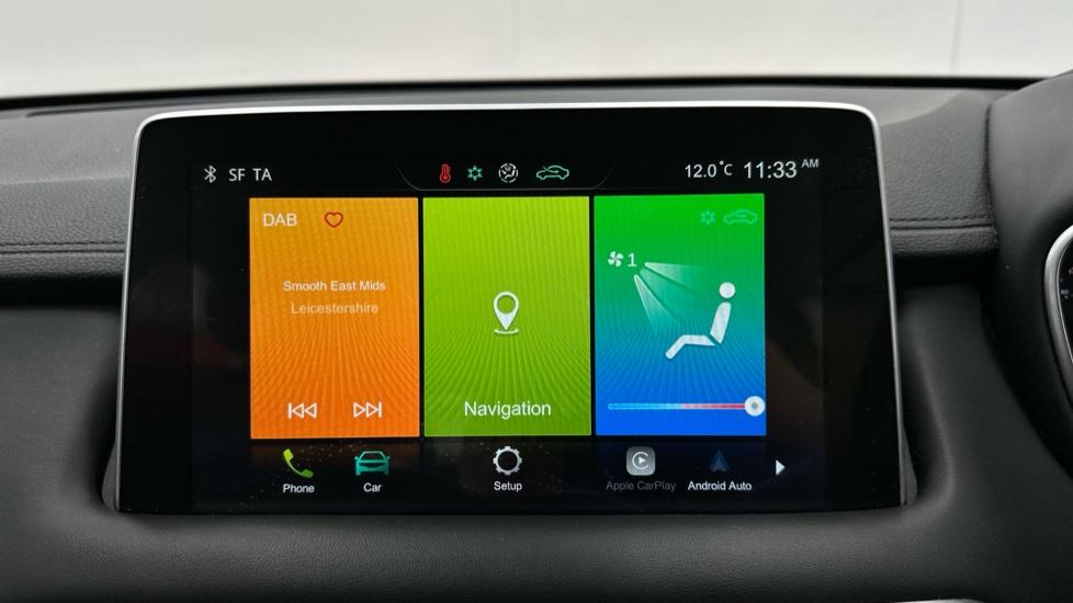 Apple Car Play & Android Auto