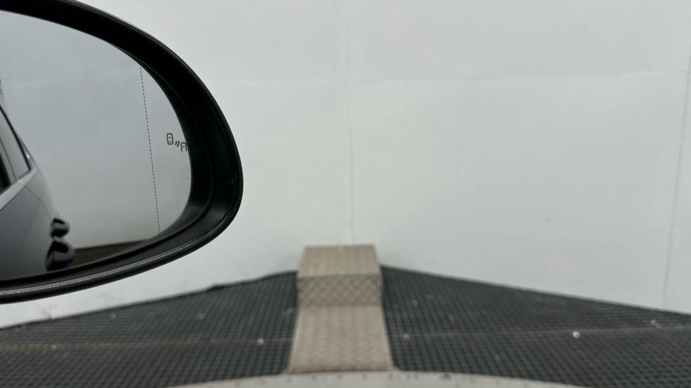 Blind Spot Monitoring System 