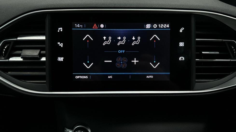 Air Conditioning /Dual Climate Control 