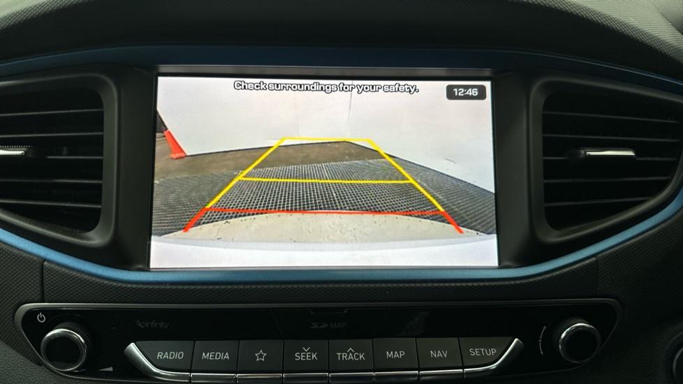 Rear View Camera /Park Pilot 