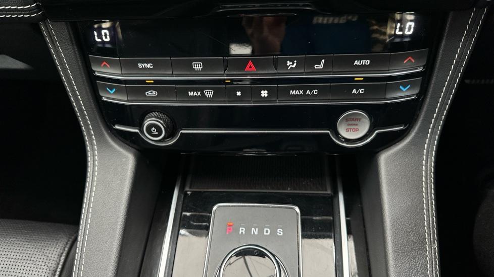 Air Conditioning /Dual Climate Control 