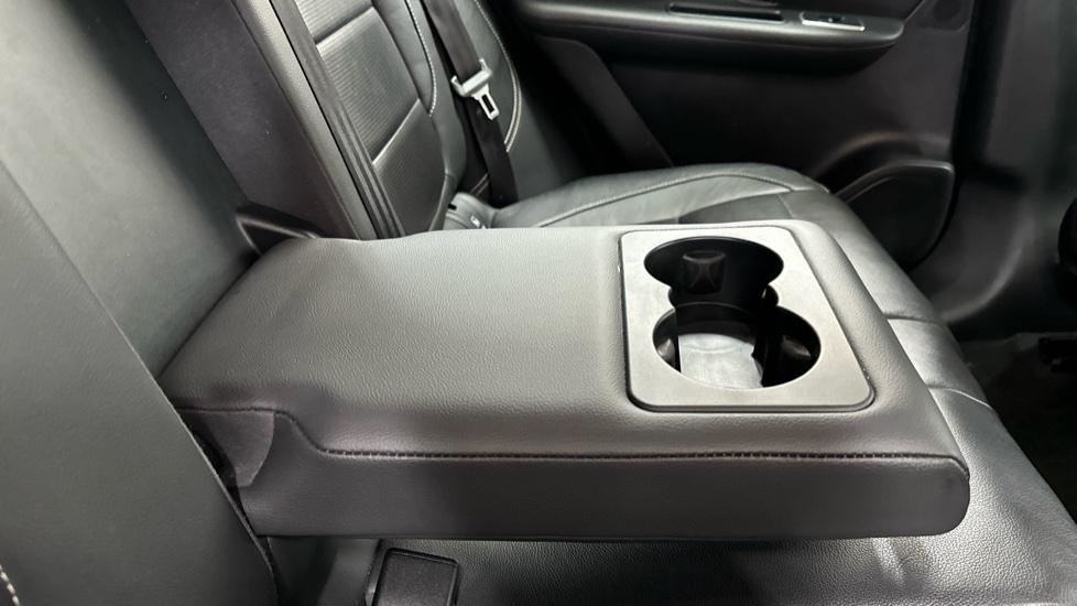 Rear Armrest/ Cup Holder