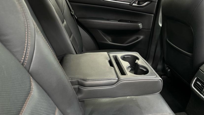 Rear Armrest/ Cup Holder