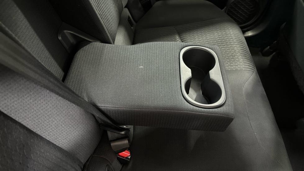 Rear Armrest/ Cup Holder