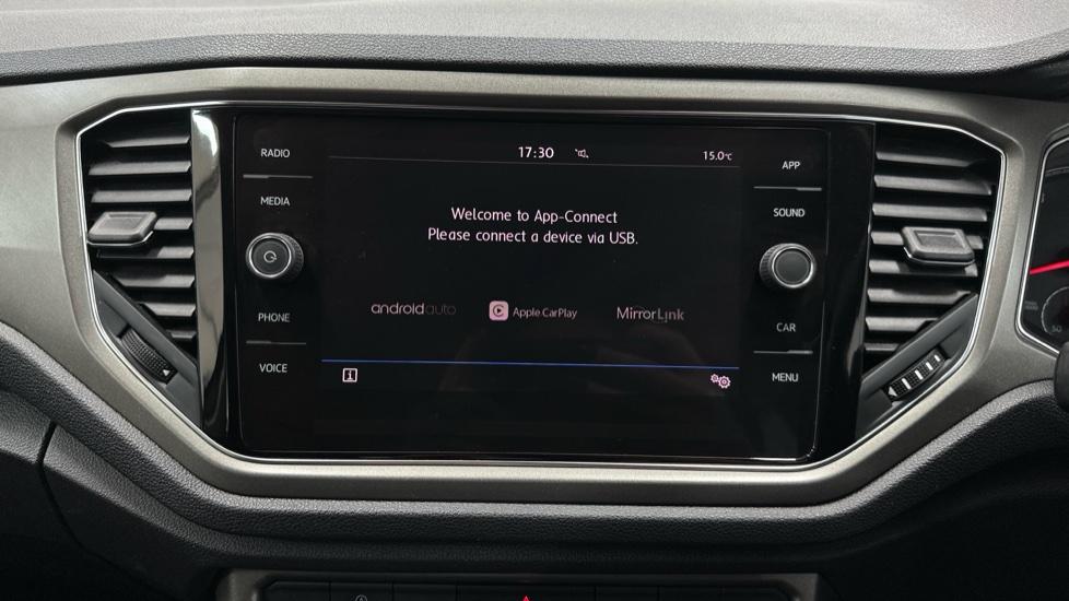 Apple Car Play & Android Auto