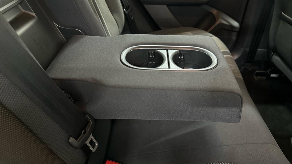 Rear Armrest/ Cup Holder