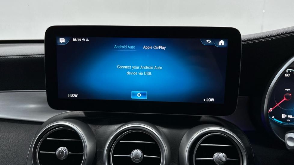 Apple Car Play & Android Auto