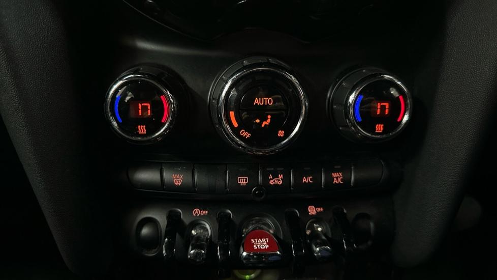 Auto Stop Start /Air Conditioning /Dual Climate Control