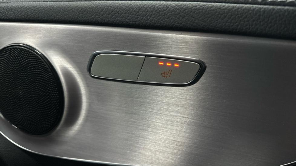 Heated Seats 