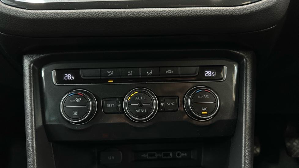 Air Conditioning / Dual Climate Control 