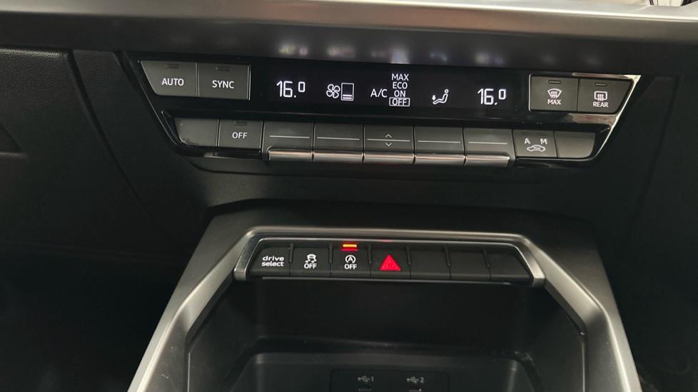 Air Conditioning /Dual Climate Control/Auto Stop Start 