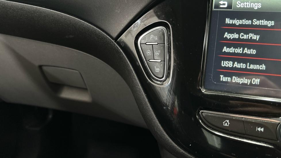 Heated Seats / Heated Steering Wheel