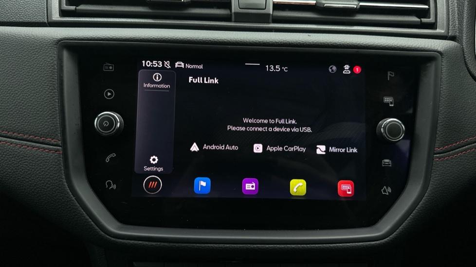 Apple Car Play & Android Auto