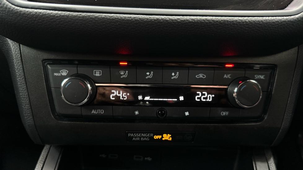 Air Conditioning /Dual Climate Control 