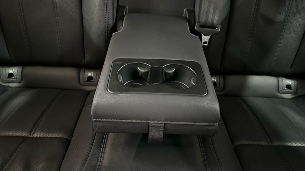 Rear Armrest/ Cup Holder