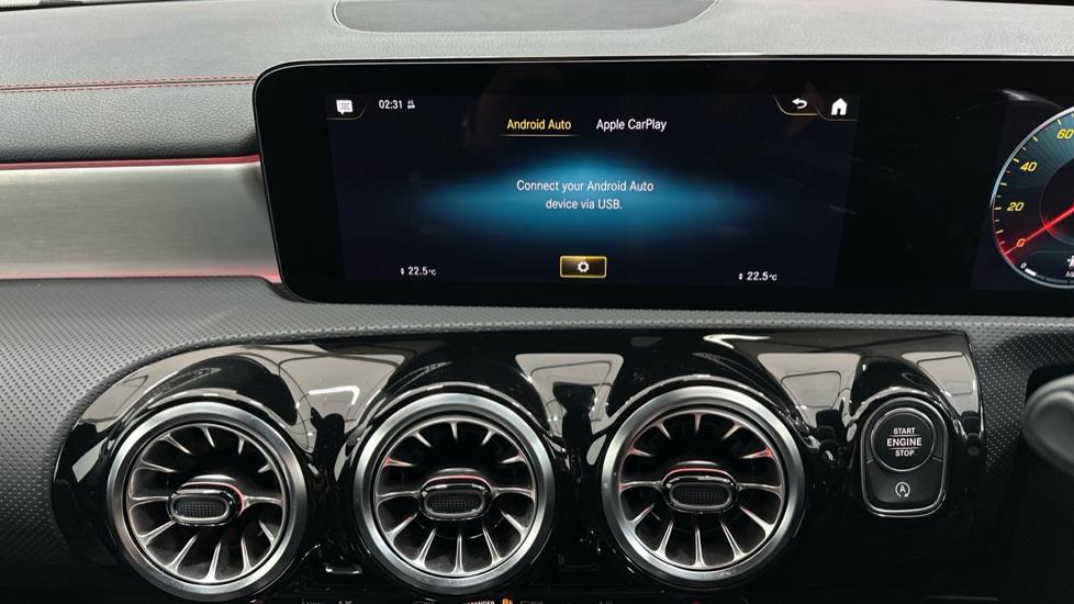 Apple Car Play & Android Auto