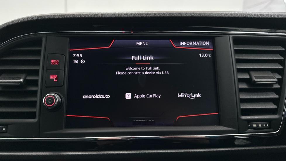 Apple Car Play & Android Auto