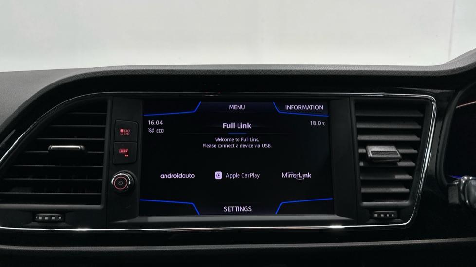 Apple Car Play & Android Auto