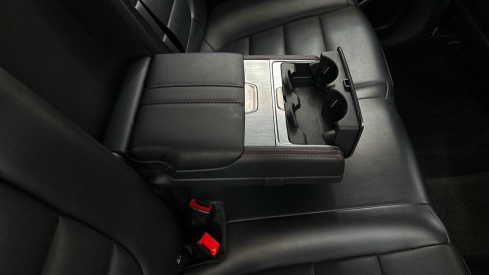 Rear Armrest/ Cup Holder