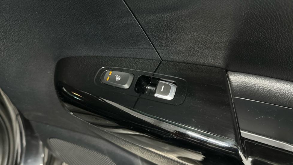 Rear Heated Seats 