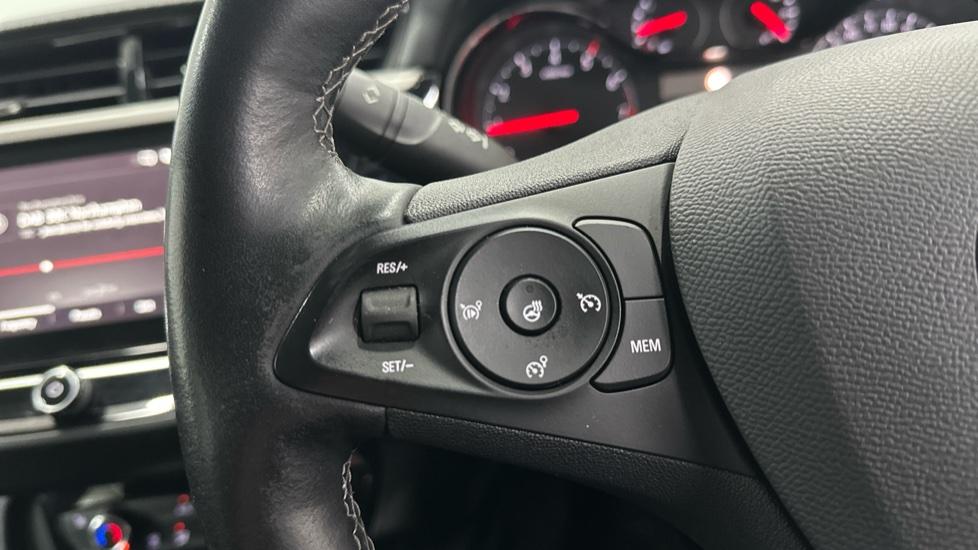 Cruise Control / Speed Limiter / Heated Steering Wheel