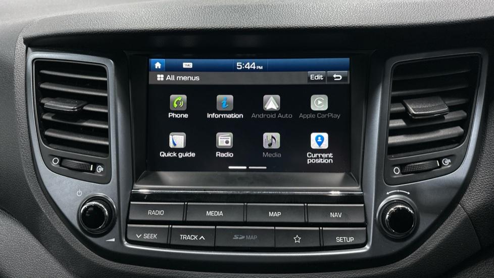 Apple Car Play & Android Auto