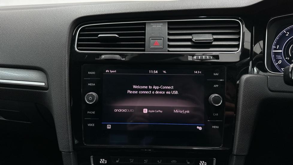 Apple Car Play & Android Auto