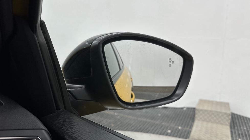 Blind Spot Monitoring System 