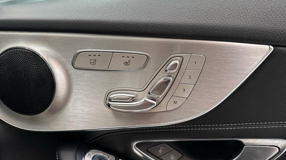 Heated Seats/Electric seats