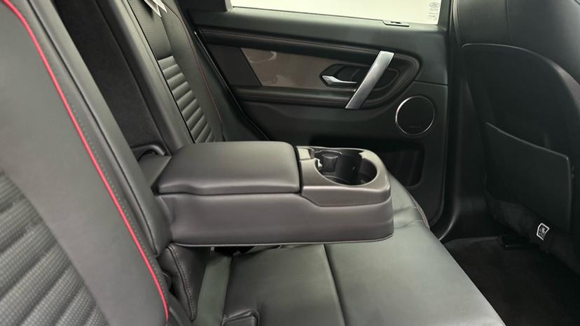 Rear Armrest/ Cup Holder