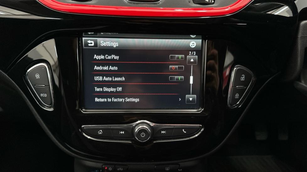 Apple Car Play & Android Auto