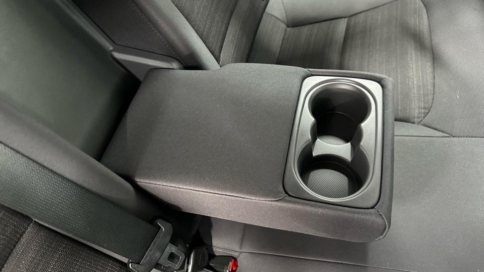 Rear Armrest/ Cup Holder