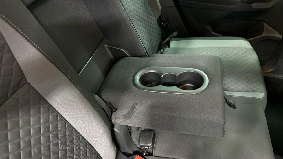 Rear Armrest/ Cup Holder