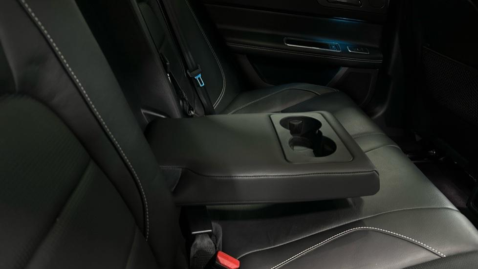 Rear Armrest/ Cup Holder